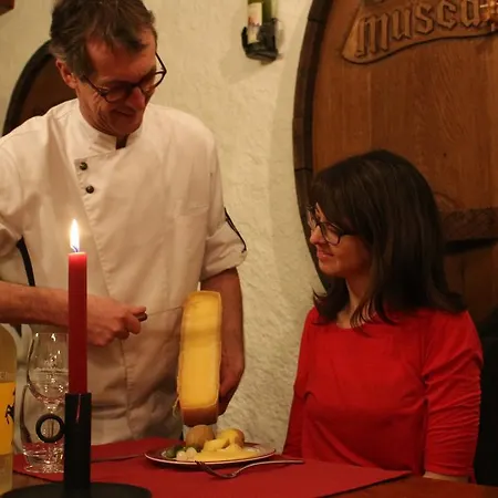 Restaurant L'escale Отель Вербье